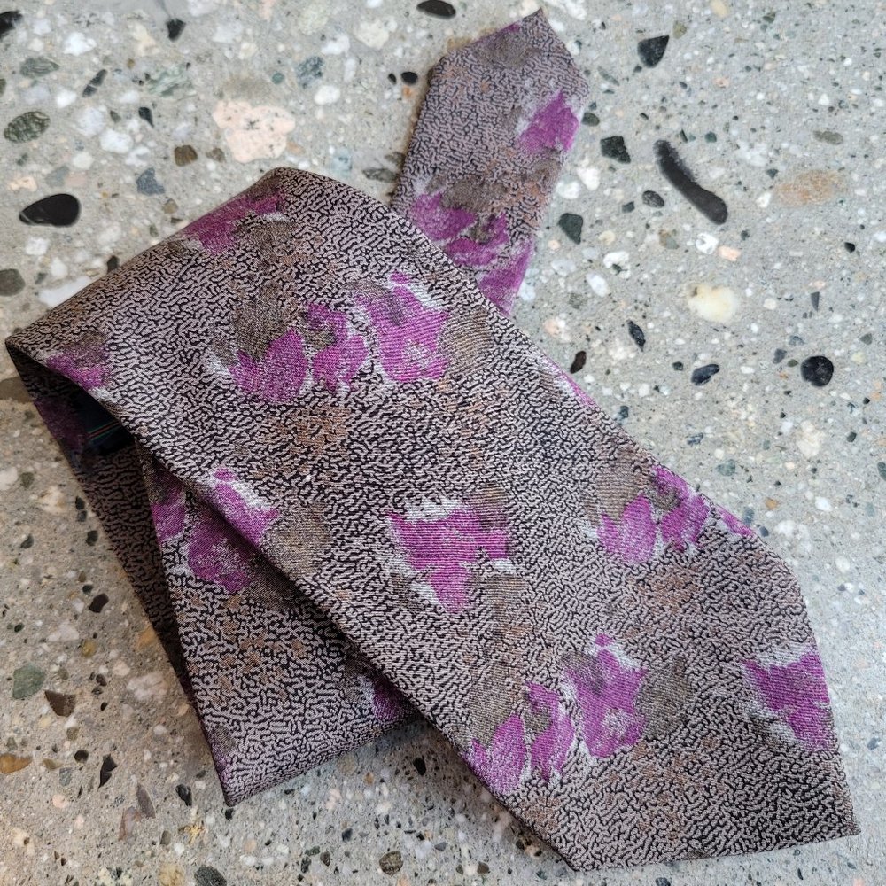 3/$20 - Alcione 100% Silk Tie, Made in Italy
